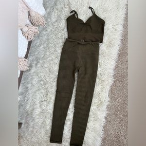 Fabletics 2 piece set